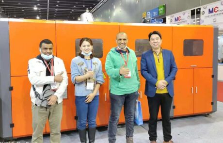 Hc6d2aee4ed3c4c1a98c00ba2533e48c4H